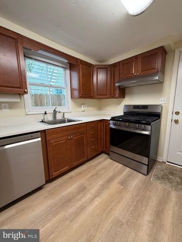 1012 QUEEN ST, Alexandria, VA 22314