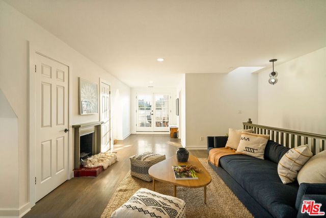 2622 2nd Street 2, Santa Monica, CA 90405