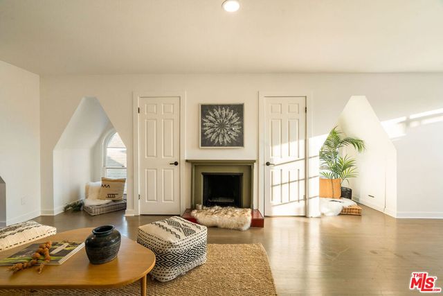 2622 2nd Street 2, Santa Monica, CA 90405