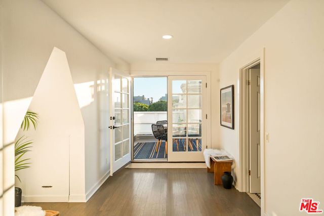 2622 2nd Street 2, Santa Monica, CA 90405