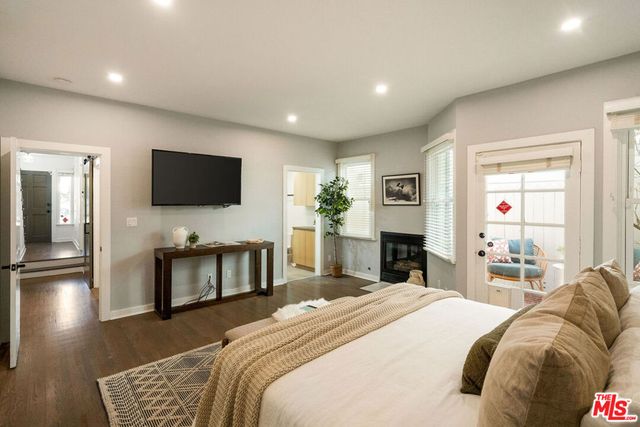 2622 2nd Street 2, Santa Monica, CA 90405