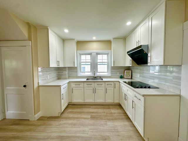 91 Davis St, Quincy, MA 02170