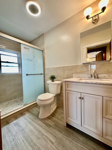 91 Davis St, Quincy, MA 02170