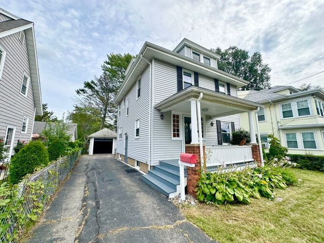 91 Davis St, Quincy, MA 02170