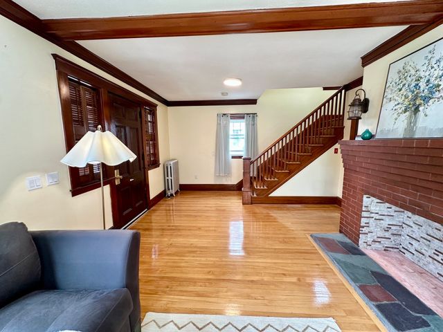 91 Davis St, Quincy, MA 02170