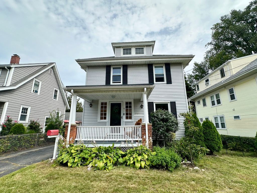 91 Davis St, Quincy, MA 02170