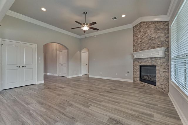 180 Racetrack Lane, Montgomery, TX 77356