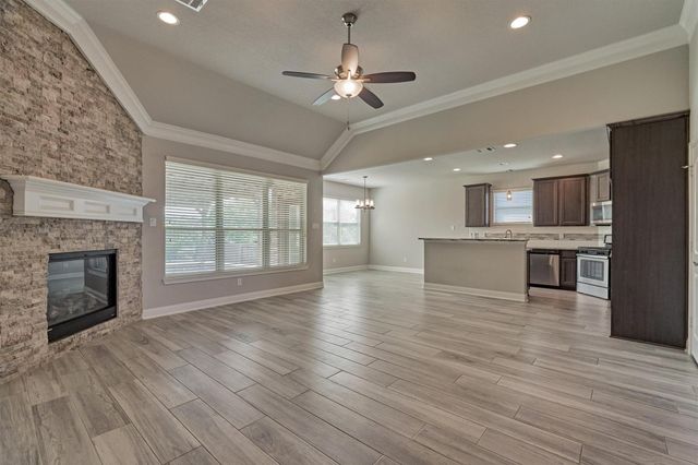 180 Racetrack Lane, Montgomery, TX 77356