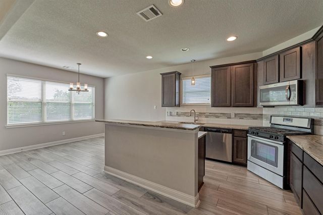 180 Racetrack Lane, Montgomery, TX 77356