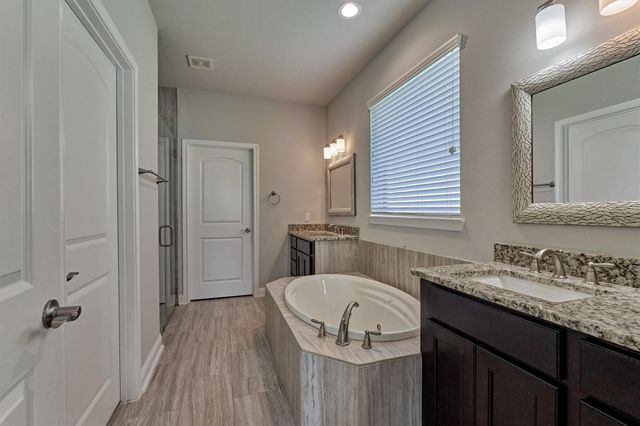 180 Racetrack Lane, Montgomery, TX 77356