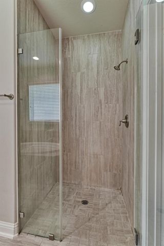 180 Racetrack Lane, Montgomery, TX 77356