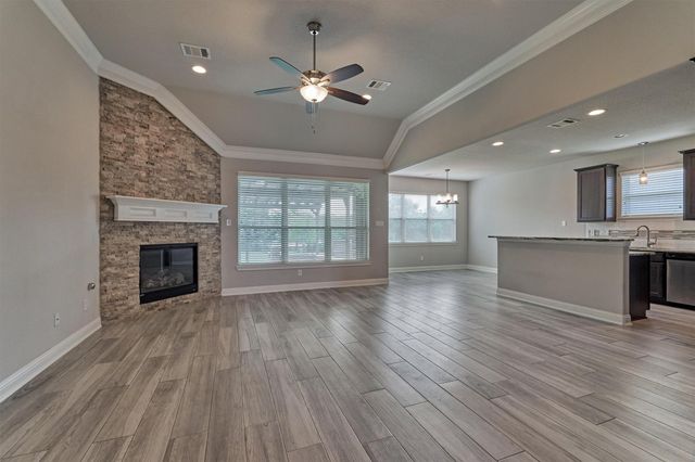 180 Racetrack Lane, Montgomery, TX 77356