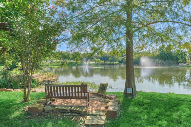 180 Racetrack Lane, Montgomery, TX 77356