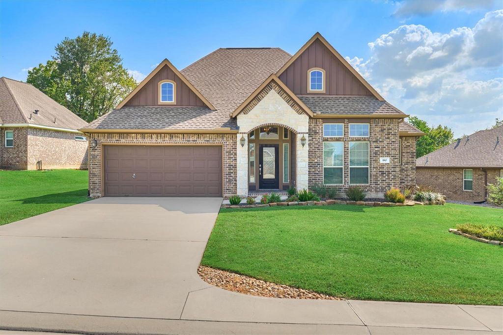 180 Racetrack Lane, Montgomery, TX 77356