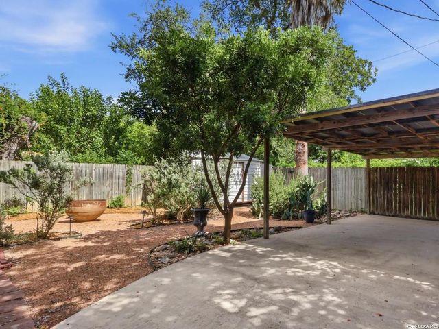 218 NORTH DR, San Antonio, TX 78201