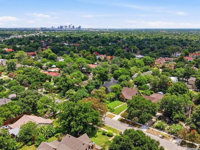 218 NORTH DR, San Antonio, TX 78201