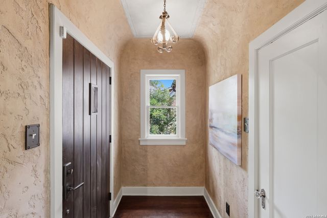 218 NORTH DR, San Antonio, TX 78201