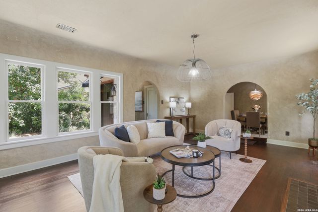 218 NORTH DR, San Antonio, TX 78201