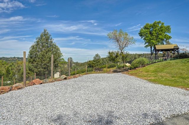 1981 Sweet Valley Rd, El Dorado Hills, CA 95762