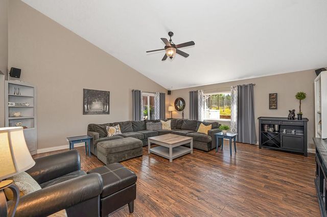 1981 Sweet Valley Rd, El Dorado Hills, CA 95762