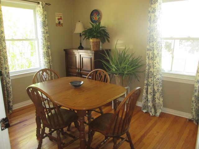76 Surrey Rd, Springfield, MA 01118