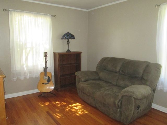 76 Surrey Rd, Springfield, MA 01118
