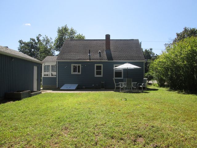 76 Surrey Rd, Springfield, MA 01118