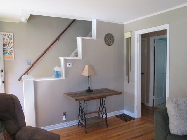 76 Surrey Rd, Springfield, MA 01118
