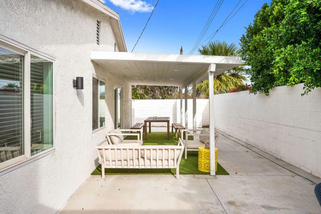 54510 Avenida Madero, La Quinta, CA 92253