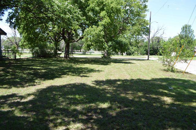 1802 S Lulu, Wichita, KS 67211