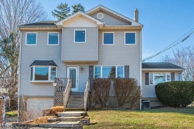 8 Tyler Pl, West Milford Twp., NJ 07421