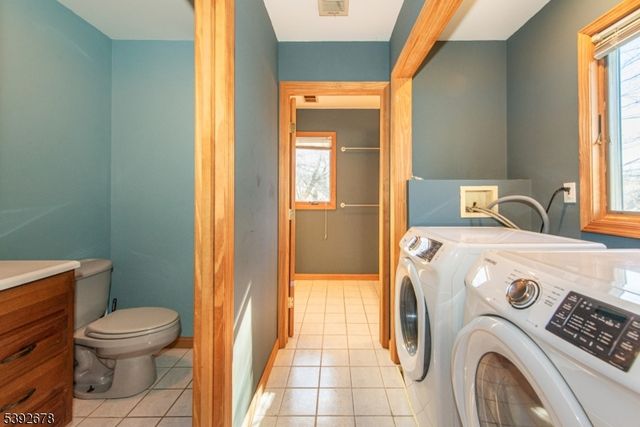 8 Tyler Pl, West Milford Twp., NJ 07421