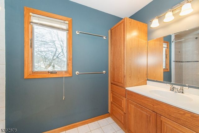 8 Tyler Pl, West Milford Twp., NJ 07421