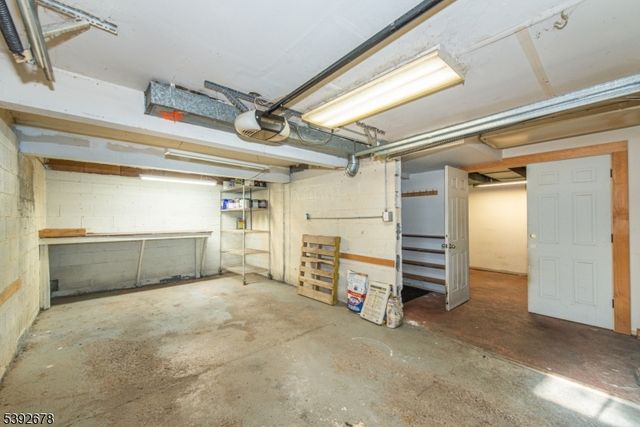 8 Tyler Pl, West Milford Twp., NJ 07421