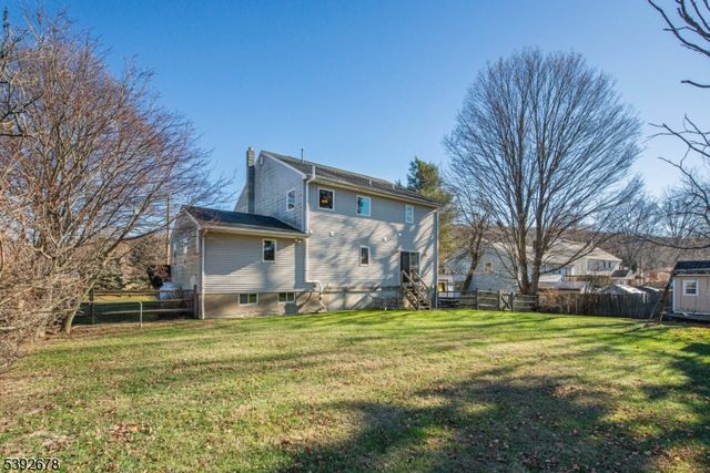 8 Tyler Pl, West Milford Twp., NJ 07421