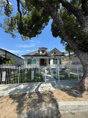 717 E 27th, Los Angeles, CA 90011