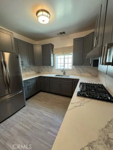 717 E 27th, Los Angeles, CA 90011