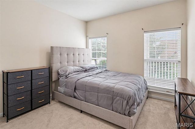 29 Kassebaum Lane 106, St Louis, MO 63129