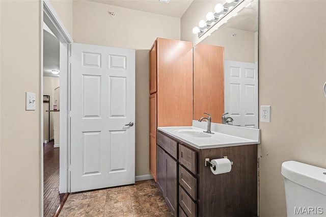 29 Kassebaum Lane 106, St Louis, MO 63129