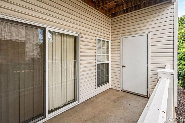 29 Kassebaum Lane 106, St Louis, MO 63129