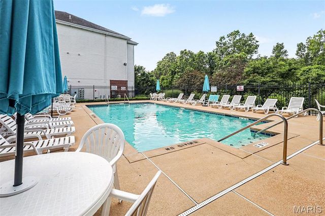29 Kassebaum Lane 106, St Louis, MO 63129