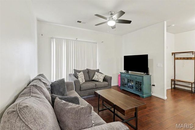 29 Kassebaum Lane 106, St Louis, MO 63129