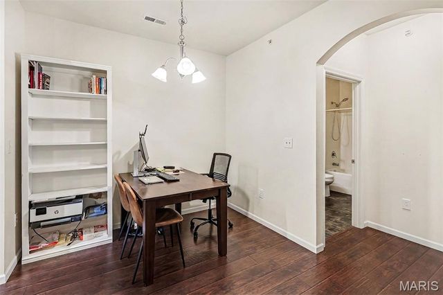 29 Kassebaum Lane 106, St Louis, MO 63129
