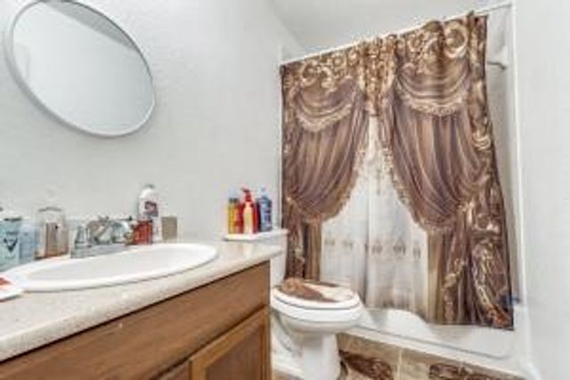 19507 Remington Bend Drive, Houston, TX 77073