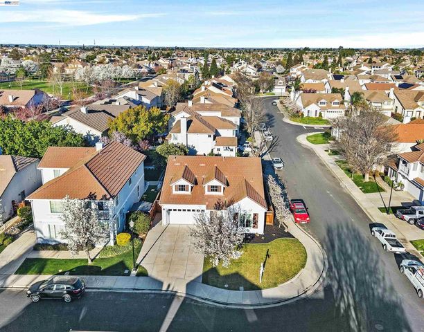 2608 2608 Intrigue Ln, Brentwood, CA 94513