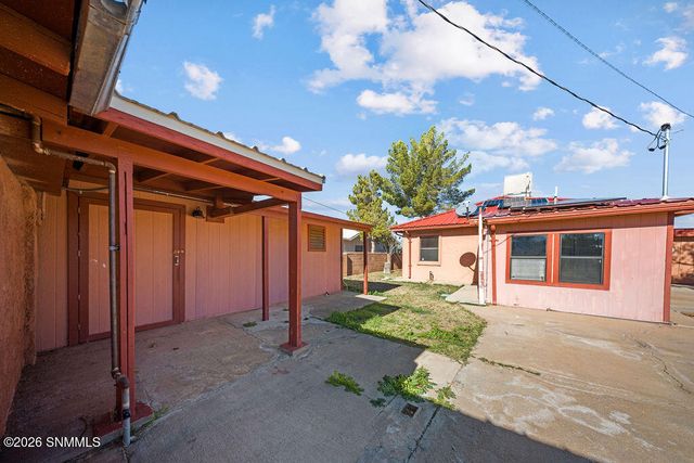 320 E 7th Street, Lordsburg, NM 88045