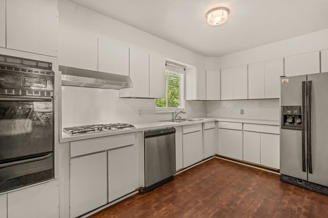 4509 Donnelly Avenue, Fort Worth, TX 76107