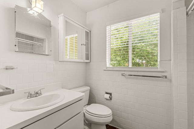4509 Donnelly Avenue, Fort Worth, TX 76107