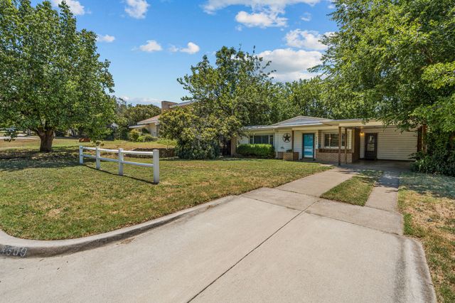 4509 Donnelly Avenue, Fort Worth, TX 76107