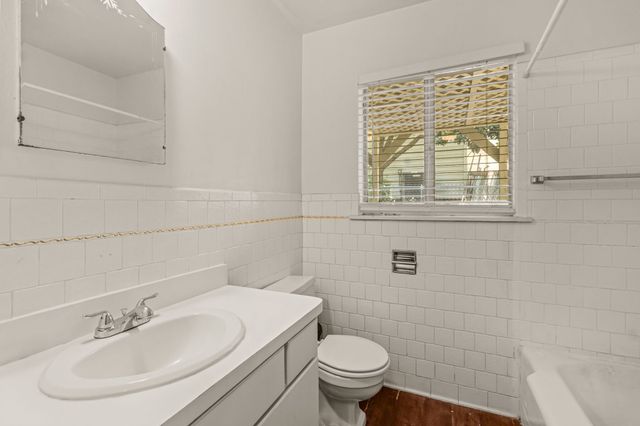 4509 Donnelly Avenue, Fort Worth, TX 76107